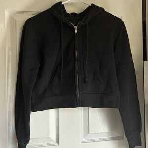 Black Cropped Zipped Hoodie